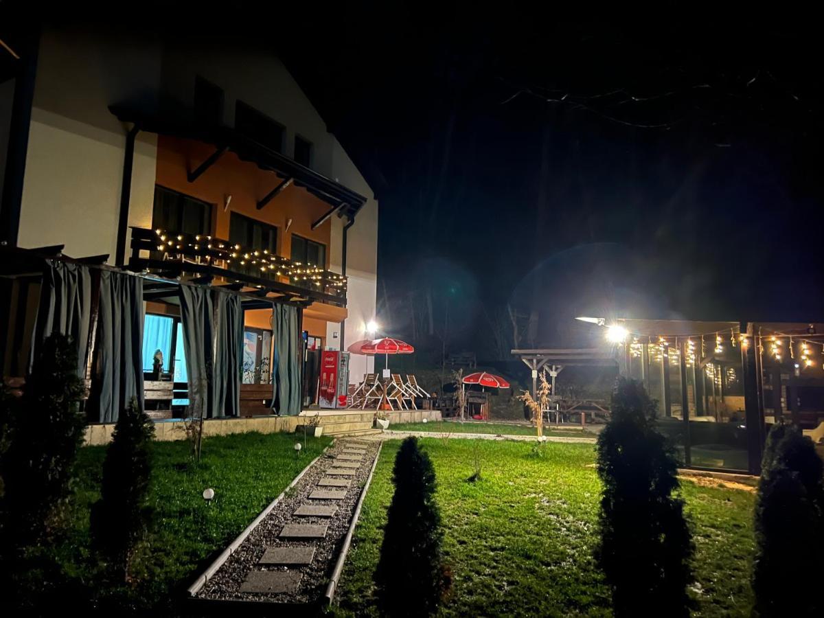 Pensiunea Lui Calin Ocnele Mari Exterior foto